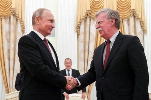 Советник Трампа и Путин не сошлись в вопросе о российской аннексии Крыма