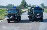 "Повернись живим" придбав мобільні станції для ремонту військових авто. Тепер лагодити їх можна буде швидко і біля лінії фронту