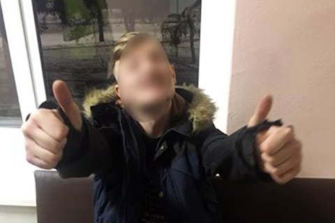 ​В Броварах 20-летний парень угнал скорую помощь и застрял в сугробе
