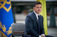 Зеленский публично подписал закон о передаче сельхозземель из государственной в коммунсобственность