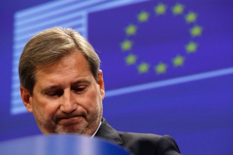 Єврокомісар Ган закликав покарати винних у вбивстві Гандзюк