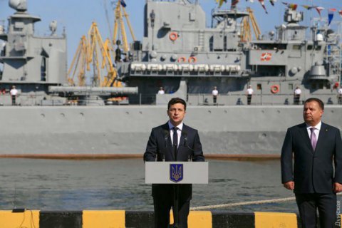 Зеленский уверяет, что "работает днем и ночью" для освобождения украинских моряков