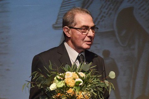 У Польщі помер співзасновник "Солідарності" Кароль Модзелевський