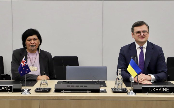 Кулеба обговорив зі своєю новозеландською колегою посилення тиску на РФ