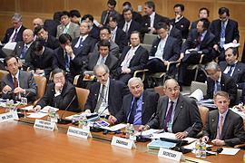 Позиция МВФ: нет реформ - нет денег, - источник