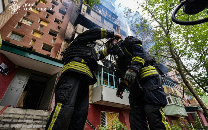 Через російські обстріли Херсона загинула жінка, поранені ще кілька людей (оновлено)
