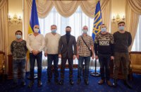 До України з піратського полону повернулися моряки судна Stevia