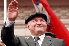 Лужкова зовут в Севастополь мэром 