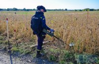 Шмигаль: Уряд виділяє 788 млн грн на розмінування та фортифікаційні укріплення
