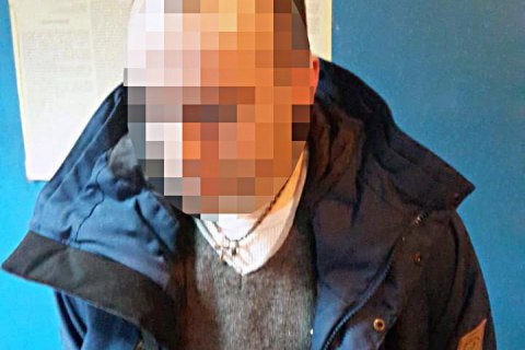 В метро Киева с ножом напали на пассажира 
