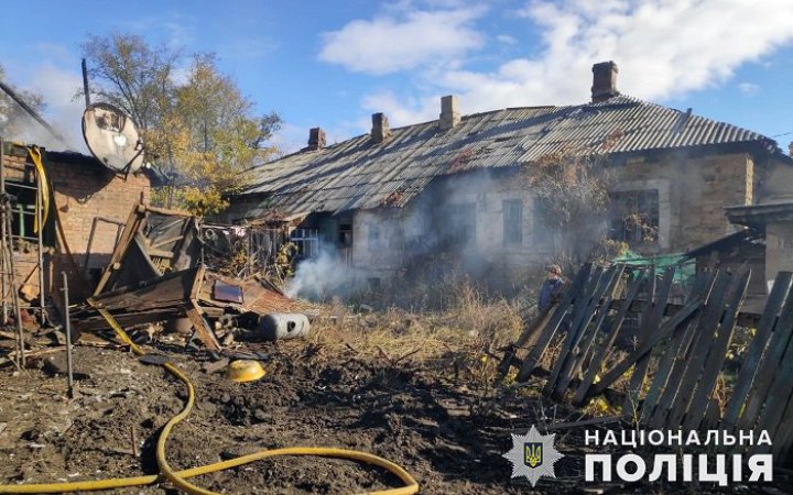 Унаслідок ворожих обстрілів Донеччини зруйновані будинки і господарські споруди, загинули люди