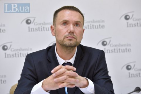 И.о. министра образования призвал на две недели перейти на дистанционное обучение по всей стране