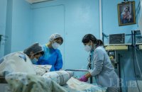 Число смертей от COVID-19 в Украине начало уменьшаться впервые за 14 недель