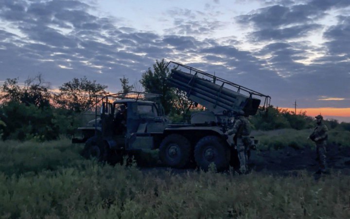 Росіяни перекидають військову техніку з Криму на Херсонський напрямок, — "АТЕШ"