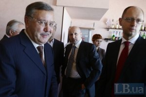 Оппозиция собирает подписи за отставку Рыбака и Пшонки