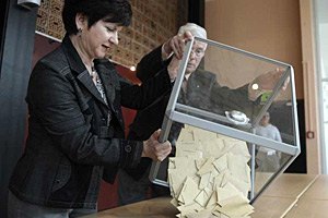 В Украину едут испанские наблюдатели