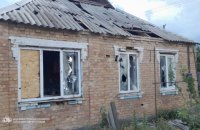 Ворог атакував АЗС, будинки і школу в Дніпропетровській області 