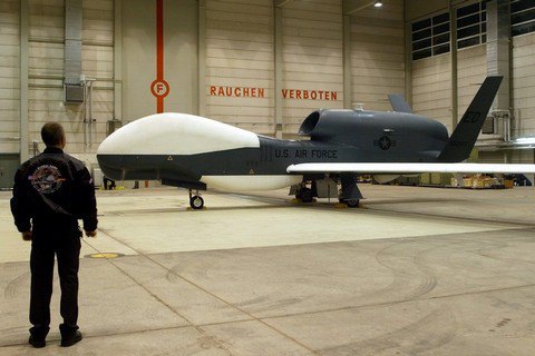Беспилотник США совершил разведывательный полет над Донбассом накануне "выборов"