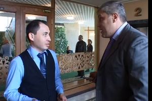 Крымский депутат - журналисту: "Какой-то бык будет указывать мне, что делать" 