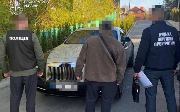 Посадовця Луцької міськради підозрюють у $30 тис. хабаря за документи для видобутку надр