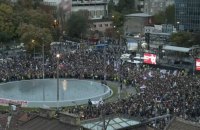 У Белграді відбулися масштабні протести на підтримку опозиції: кількість учасників оцінили в 150 000