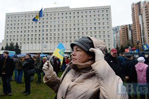 Силовики ночью пытались демонтировать палатки возле ЦИК
