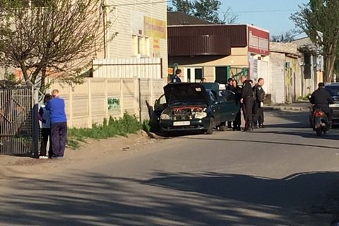 У Генічеську виявили покинуту машину з бомбою