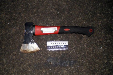 В Краматорске с топором напали на патрульного, который вмешался в драку