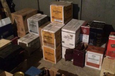 Одесситам продавали фальсификат под видом элитного алкоголя  