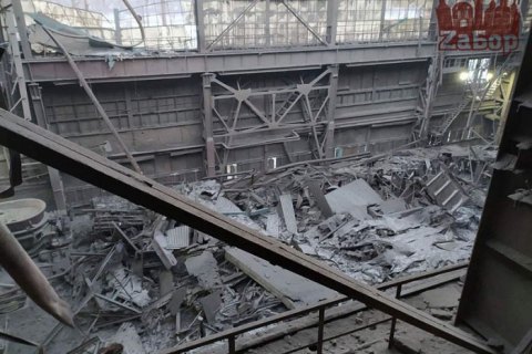 В Запорожье в цехе ферросплавного завода Коломойского обрушилась крыша