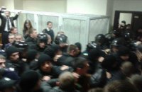 У суді щодо Медведька почалися сутички