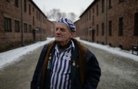 Бывший узник концлагерей призвал Порошенко запретить дельфинарии и использование животных в цирке