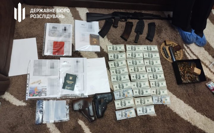 Посадовець Міноборони брав хабарі за зняття з військового обліку