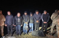 Прикордонники затримали чоловіків, які хотіли переплисти Тису та втекти з України 