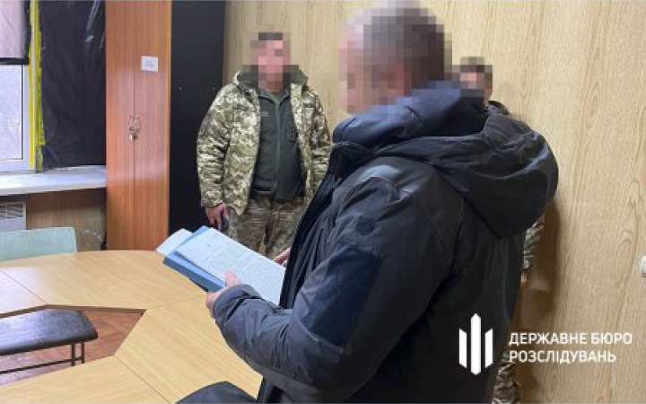 У Запоріжжі викрили воєнкома, який "відмазав" від мобілізації щонайменше 300 осіб