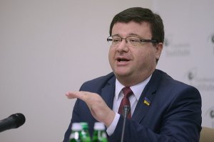 Оппозиционер придумал метод борьбы с "тушками": писать на заборе