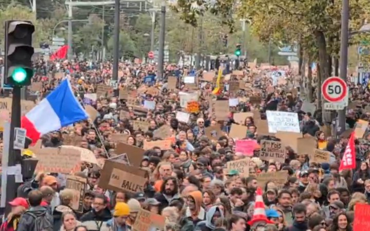 У Франції та Іспанії відбулися масові протести: у Парижі вийшли 110 тисяч людей