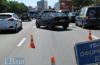 В Киеве Hummer наехал на семью американского дипломата