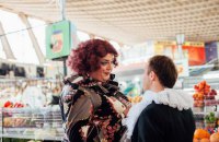 Артисты киевского оперного театра спели на Житнем рынке фрагмент из оперы Доницетти 