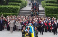 Табачник вспомнил об Аллее воинской славы, обещанной еще в прошлом году