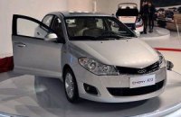 ​Азаров требует уволить  директора Киевского центра занятости за дорогое авто