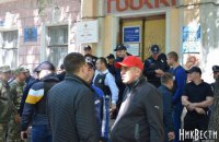 В Николаеве второй день происходят столкновения националистов и "афганцев"