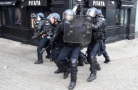 Во Франции противники саммита G7 устроили массовые беспорядки