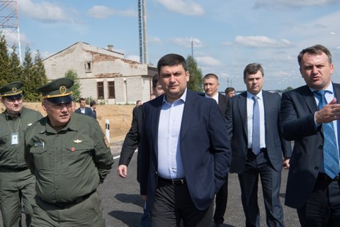 Гройсман вирішив створити спецгрупу для контролю над митницею