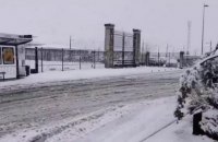 Во Франции сильные снегопады обесточили 300 тыс. домов 