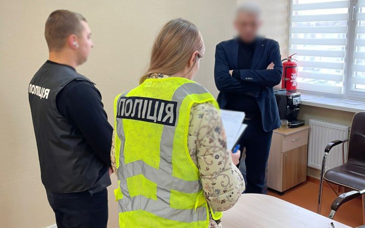 Проректора одного зі столичних вишів правоохоронці підозрюють у хабарництві