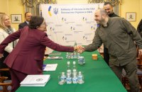 Умєров і Камишін обговорили зі спецпредставницею США Пріцкер прямі закупівлі з американськими компаніями