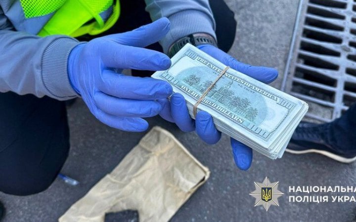 У Києві затримали чоловіка, який обіцяв влаштувати ухилянта військовим капеланом