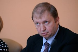 Регионал предлагает тем, кто хочет парада, скинуться на него