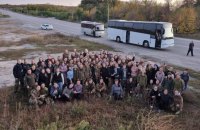 108 звільнених із полону жінок отримають по 180 тис грн від уряду і Фонду ім. Климентія Шептицького 